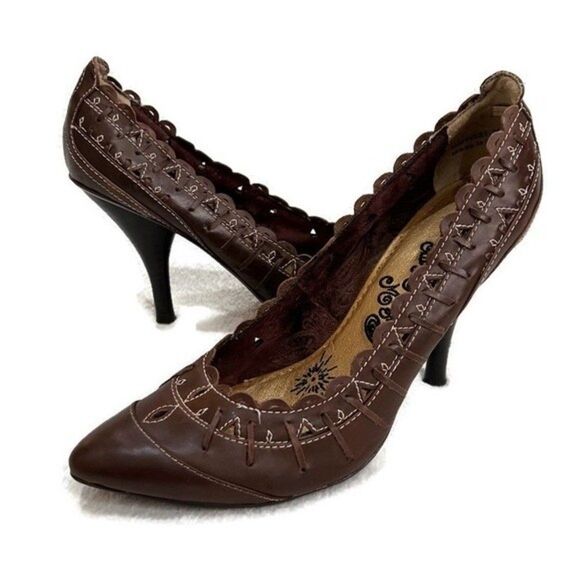 Naughty Monkey Scalloped Faux Leather Pumps size 10 - Picture 15 of 15